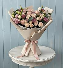 Букет цветов из:  Розы и Лизиантусы в Нижнее Мячково