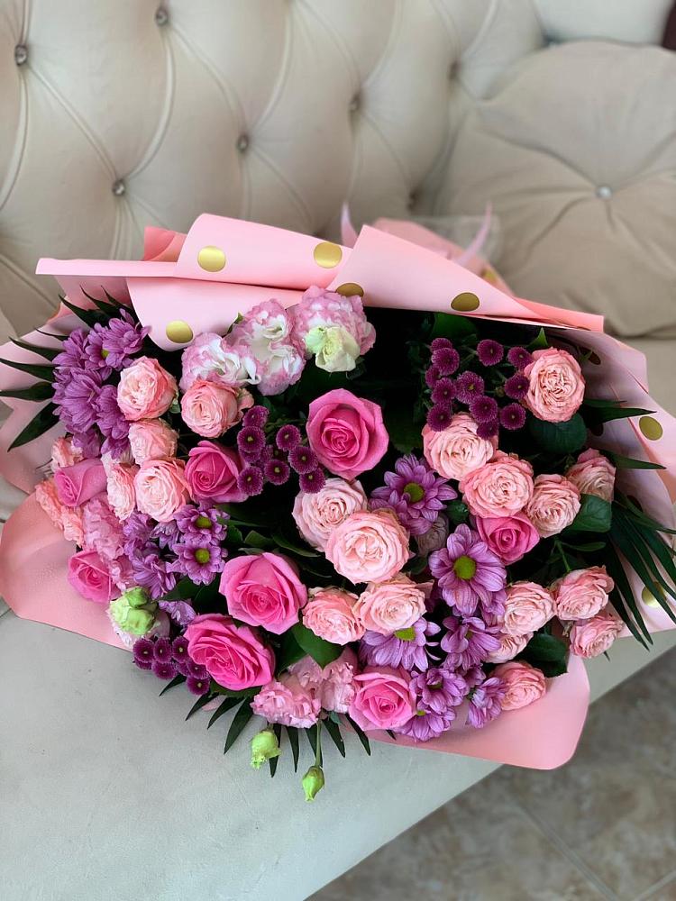 Букет цветов из: Хризантемы, Розы и Лизиантусы в Нижнее Мячково