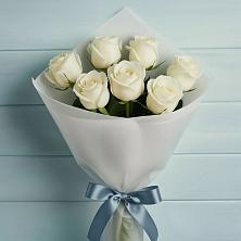 Букет 7 Белых роз Эдлесс Лав в Нижнее Мячково