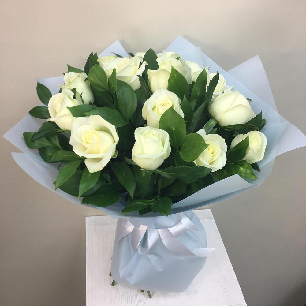 Букет 15 Белых роз Проуд в Нижнее Мячково