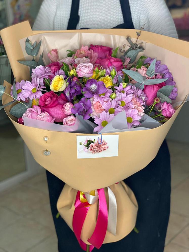 Букет цветов из: Хризантемы, Гвоздики и Альстромерии в Нижнее Мячково