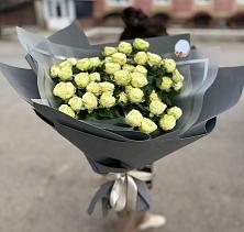 Букет Белые кустовые розы Солинеро в Нижнее Мячково