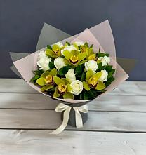 Букет цветов из:  Орхидеи и Розы в Нижнее Мячково