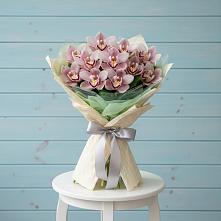 Букет цветов из:  Орхидеи и Розы в Нижнее Мячково