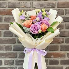 Букет цветов из:  Лизиантусы и Розы в Нижнее Мячково
