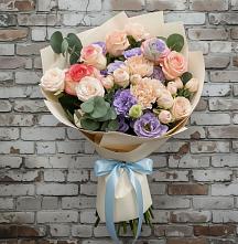 Букет цветов из:  Розы, Лизиантусы и Гвоздики в Нижнее Мячково