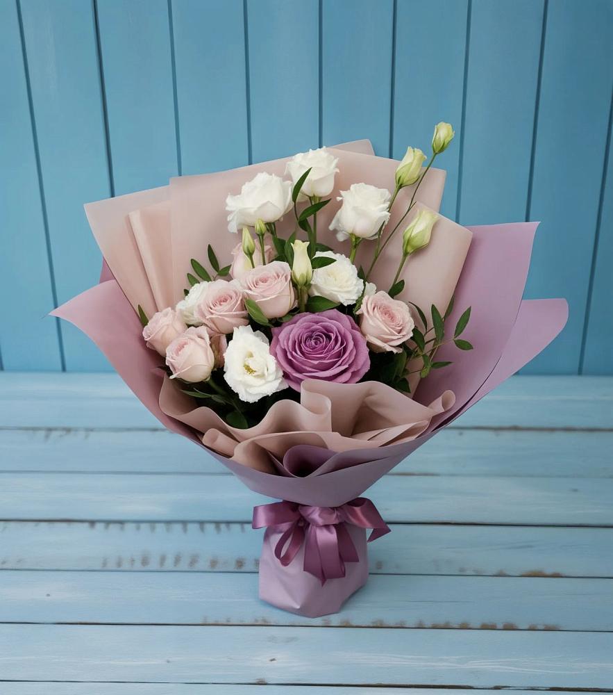 Букет цветов из: Розы и Лизиантусы в Нижнее Мячково